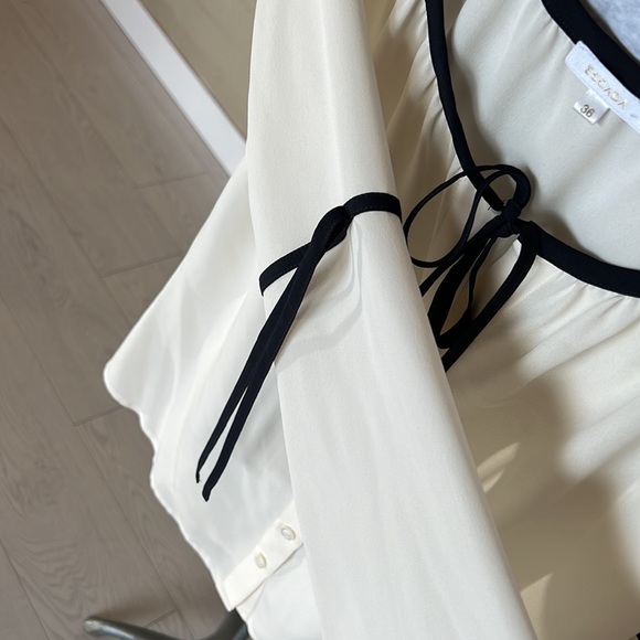 Escapade Silk Blouse - Stunning - Picture 2 of 9